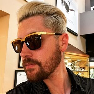 Meet your Posher, Ian